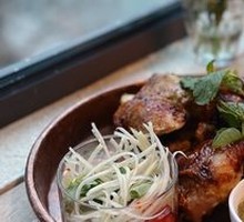 Herb Honey Crispy Chicken, Green Papaya Salad