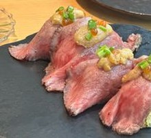 Grilled Beef and Sea Urchin Sushi