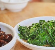 Braised Watercress with Wine