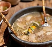 White Sour Beef Tail Pot