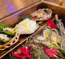 Treasure Seafood Golden Box