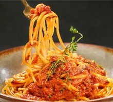 Classic Italian Meat Sauce Pasta