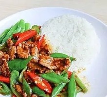 Beef with Green Pepper Rice Bowl