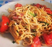 Tomato and Egg Fried Noodles
