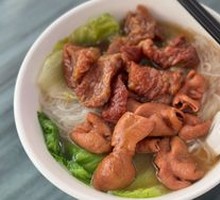 Beef Brisket with Rice Noodle Roll