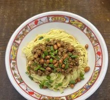 Classic Noodles with Meat Sauce