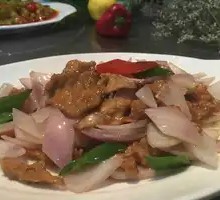 Onion Stir-Fried with Beef