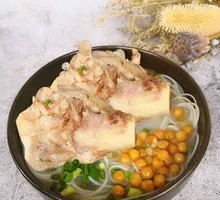 Double Pork Shank Noodle Soup