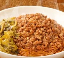 Sour Cabbage and Minced Pork Noodles