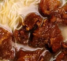 传统牛腩面