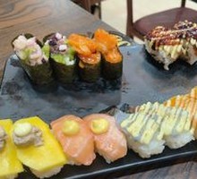 Salmon Sushi