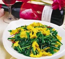 Stir-fried Eggs with Leeks