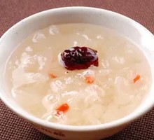 Lotus Seed and Tremella Soup