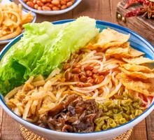 Mixed Sea Snail Noodles