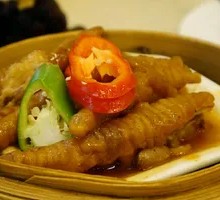 Braised Chicken Feet with Tea Tree Mushrooms