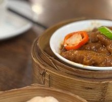 Steamed Chicken Feet in Sauce
