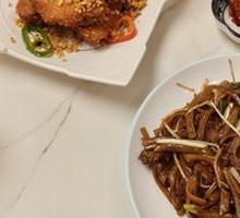 Dry-Fried Beef Rice Noodles