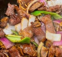 Stir-fried Beef Short Ribs with Sauce