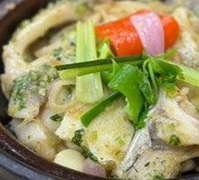 Braised Fish Belly in Clay Pot