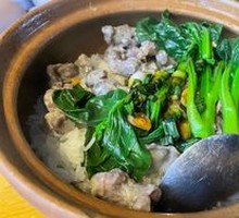 Steamed Spare Ribs with Black Bean Sauce in Clay Pot Rice