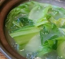 Mustard Greens and Pork Bone Clay Pot Soup