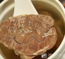 Huashan and Goji Berry Stewed Beef Shank