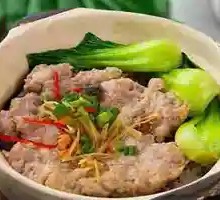Braised Pork and Dried Mushroom Rice in Clay Pot