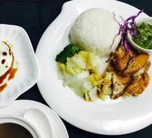 Swiss Sauce Chicken Wings with Soy Sauce Chicken Rice