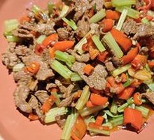 Stir-Fried Beef with Yellow Onion
