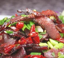Stir-fried腊牛肉
