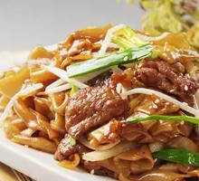 Stir-Fried Beef Rice Noodles