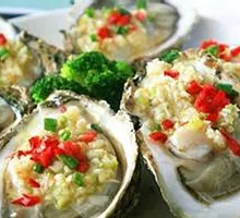 Charcoal-Grilled Zhanjiang Oysters