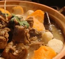 Sauce-Braised Lamb with Vegetables