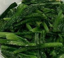 Garlic Stir-Fried Lettuce