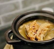 Lotus Root and Chicken Feet Soup (Open Fire Soup)