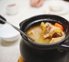 Long-boiled herbal soup