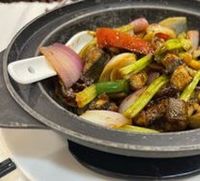 Stir-fried Eel in Clay Pot