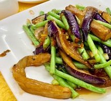 Basil Eggplant and Green Beans Stir-fry