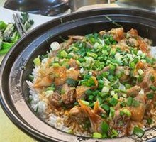 Braised Pigeon Clay Pot Rice