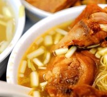 Pork Knuckle Noodles