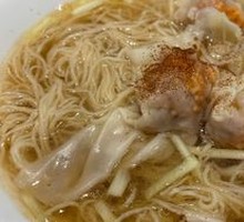Crab Meat and Pork Dumpling Noodle Soup