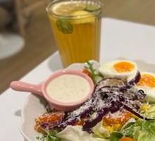 Runny Tuna Vegetable Salad