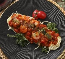 Tomato Seafood Meat Sauce Pasta