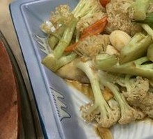 Goose Broth Stir-fried Tai Shan Cauliflower