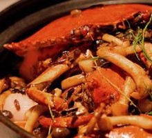 Clay Pot Wild Rice Baked Crab