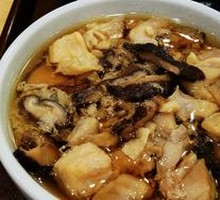 Braised Chicken Leg with Dried Mushrooms Rice