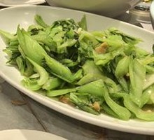 Stir-Fried Mustard Greens