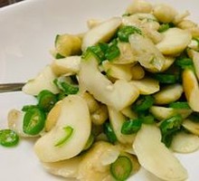 Stir-Fried Water Chestnuts