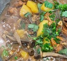 Stewed Goose in Iron Pot