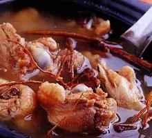 Slow-cooked nutritious soup